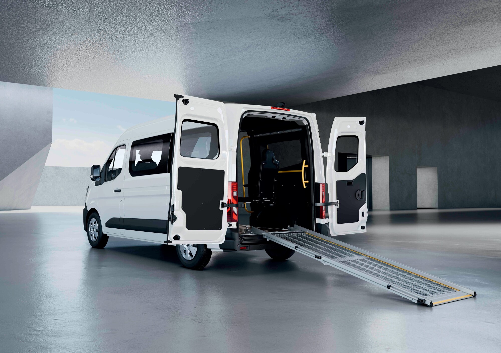 Qstomize et Renault au salon Autonomic Paris 2025, un engagement historique auprès des personnes à mobilité réduite - Newsroom Renault